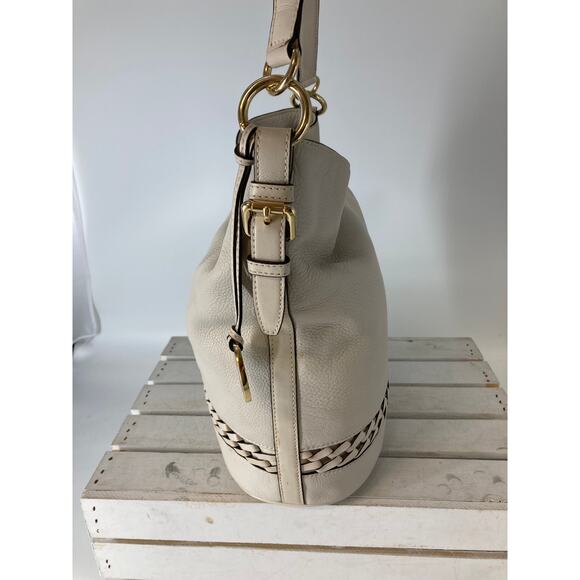 MICHAEL KORS IVORY AND LATTICE PEBBLED LEATHER CROSSBODY BAG - Picture 6 of 16